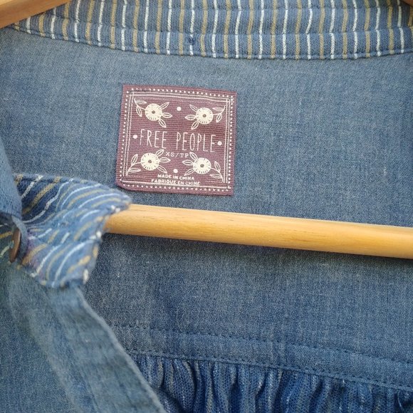 CLEARANCE XS Hooded Free People Top - Picture 4 of 4